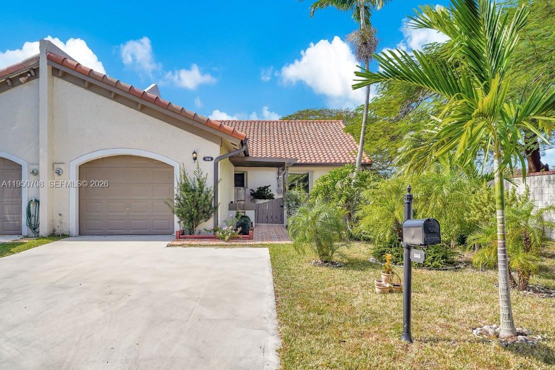 KINGS COURT WEST - Residential