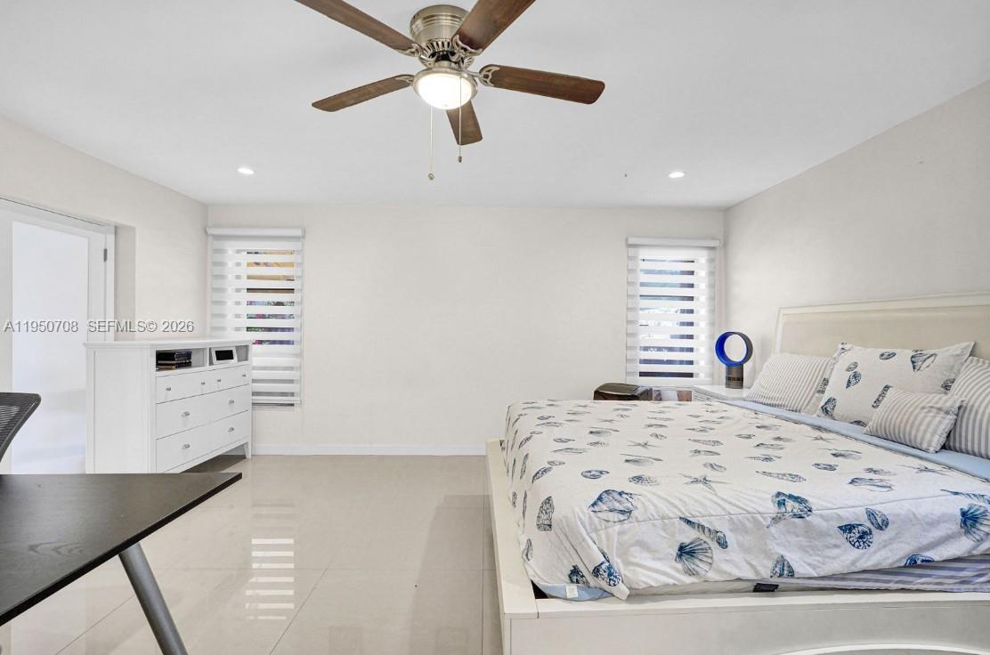 KINGS COURT WEST - Residential