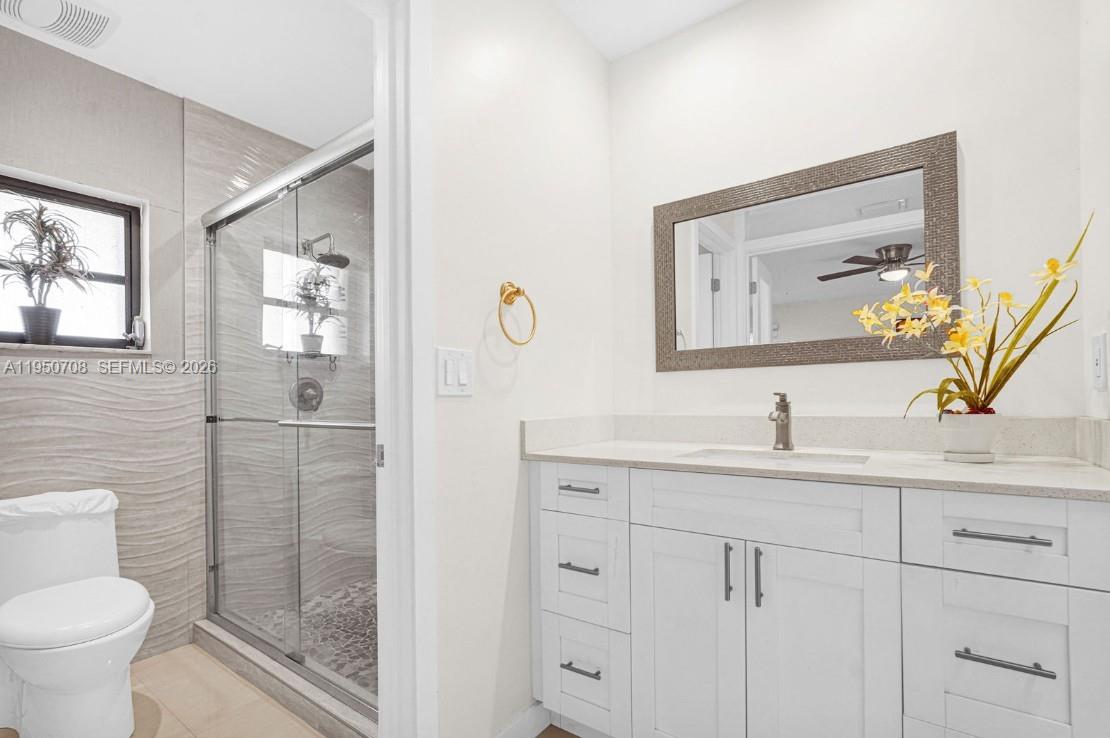 KINGS COURT WEST - Residential