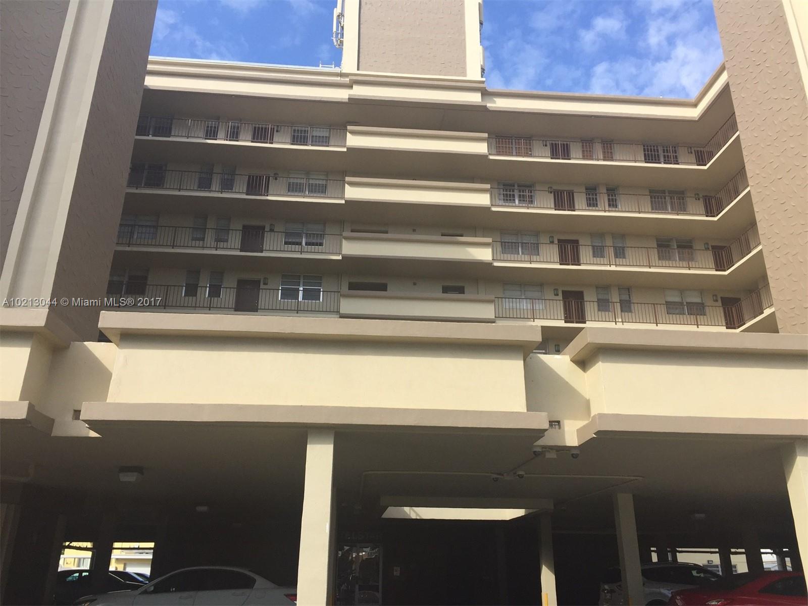Great location 1 BR & 1 1/2 BA, Walking distance to downtown Hollywood. Building passed the 40 year inspection This unit features open kitchen. Large walk-in closet. Storage available on the same floor.