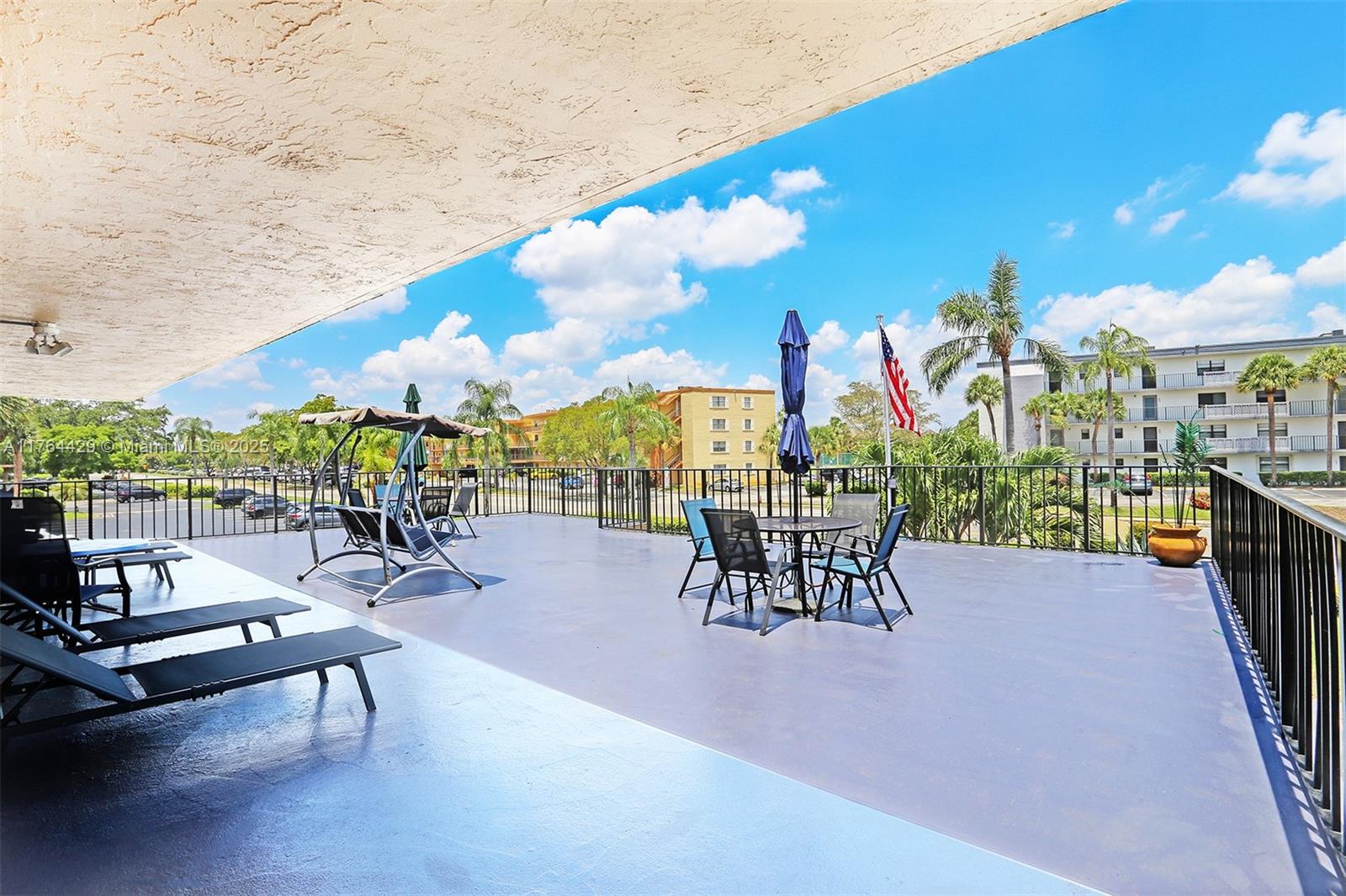 ISLE OF SANDALFOOT CONDO - Residential