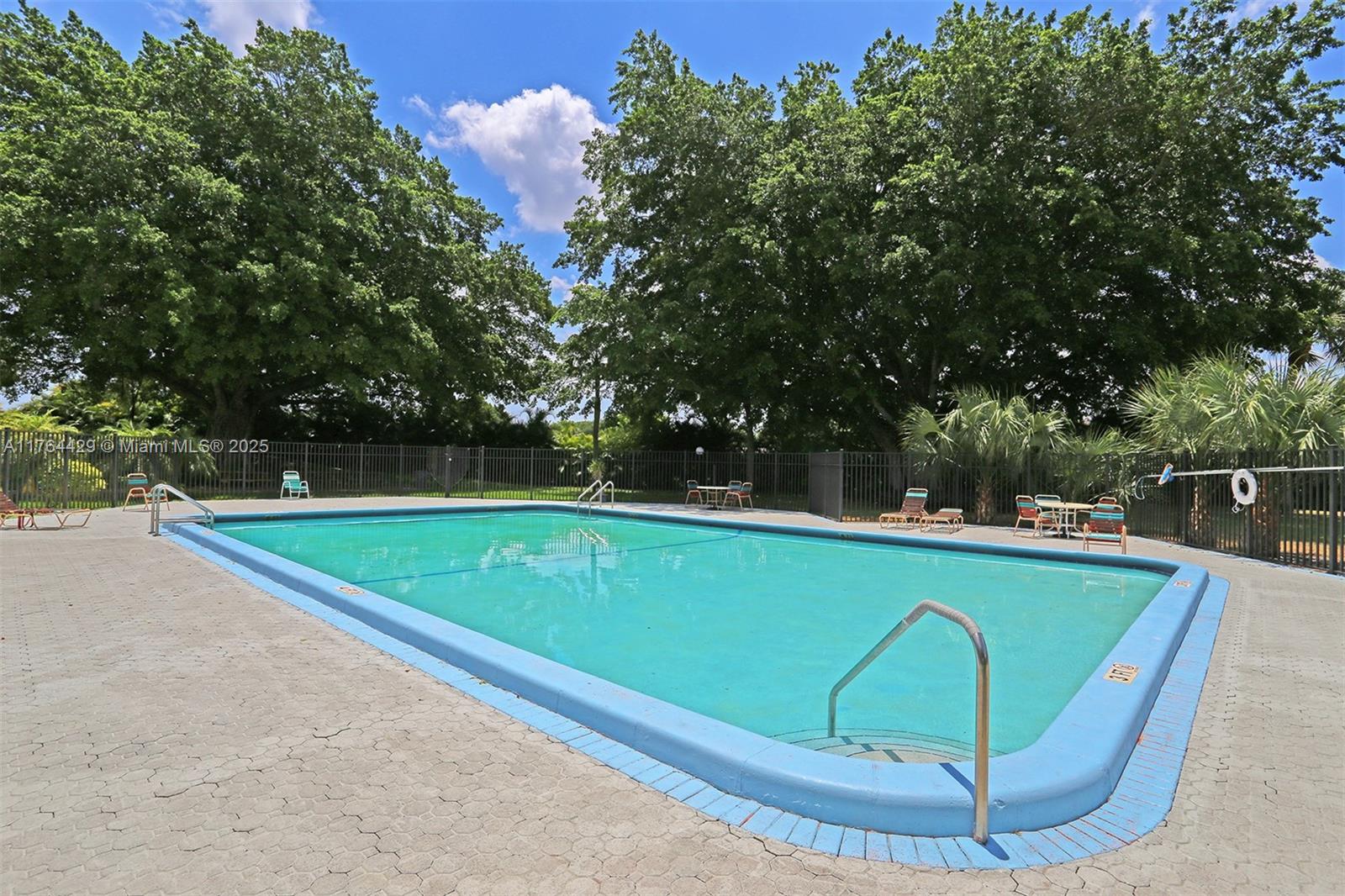 ISLE OF SANDALFOOT CONDO - Residential