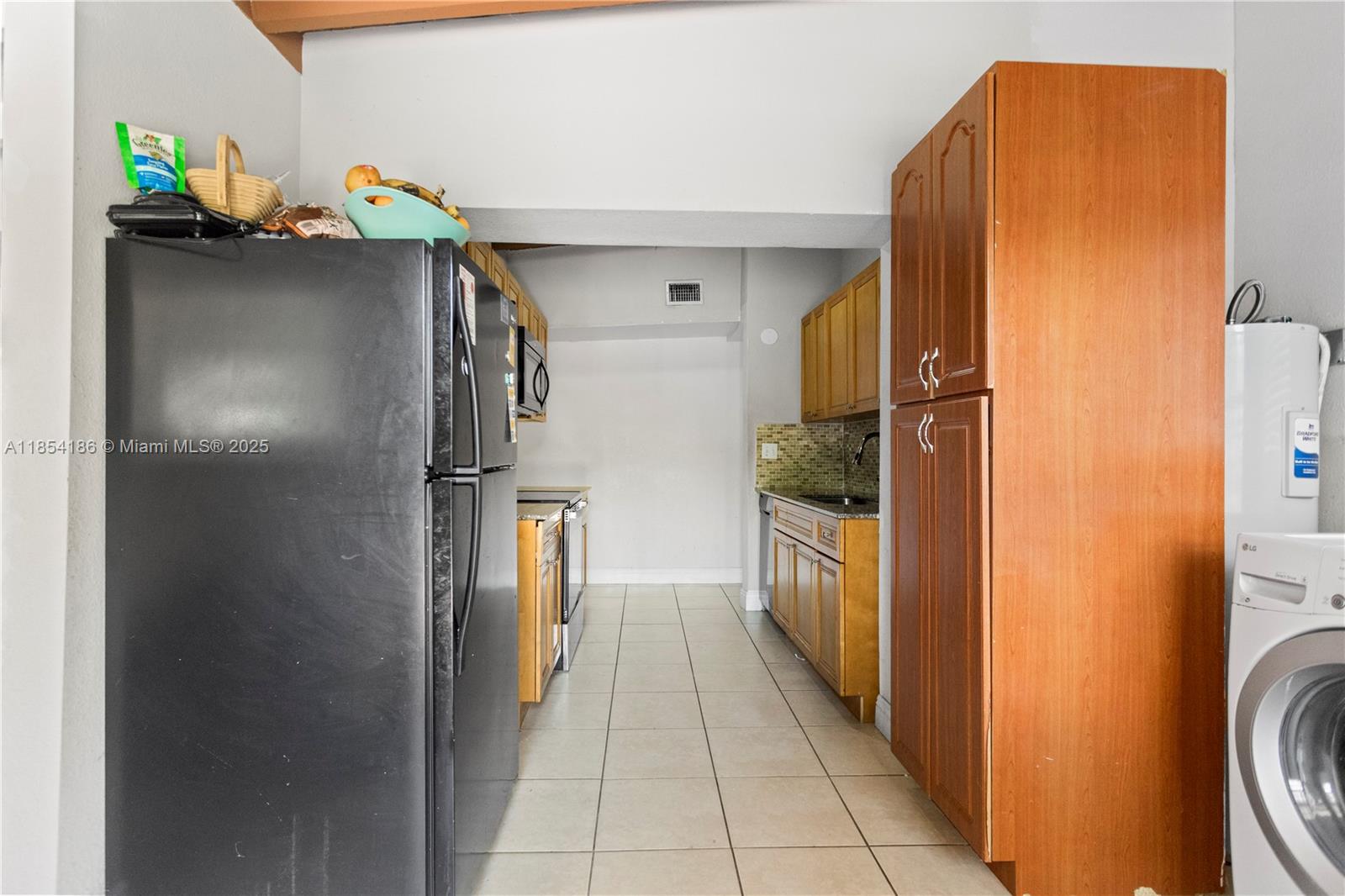 LAKE FOREST SEC ONE - Residential