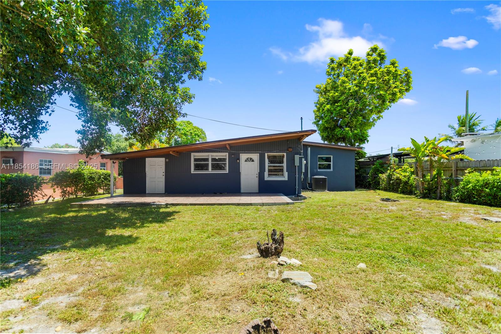 View photos, virtual tours, details... 3760 SW 47th Ave