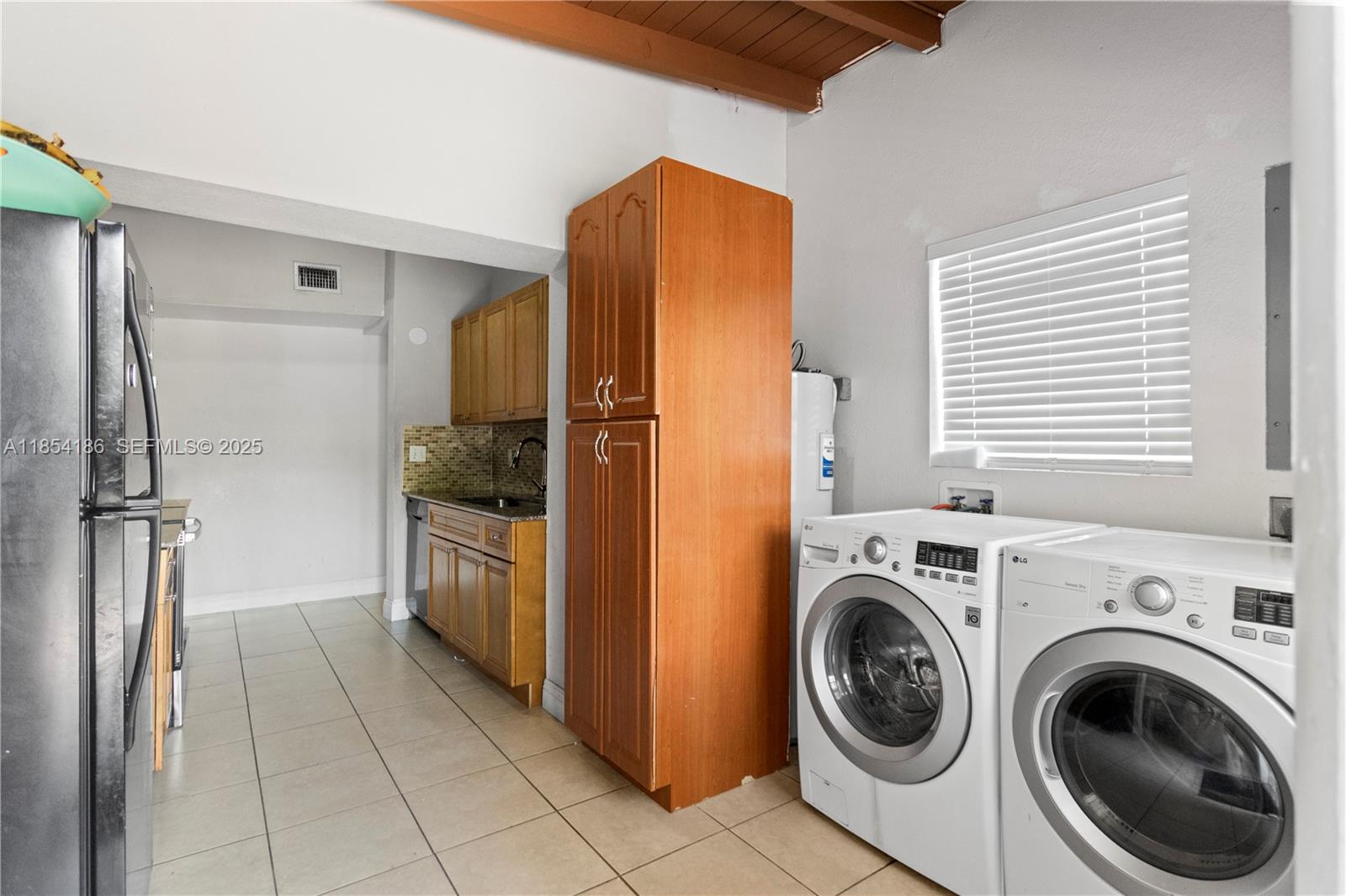 LAKE FOREST SEC ONE - Residential