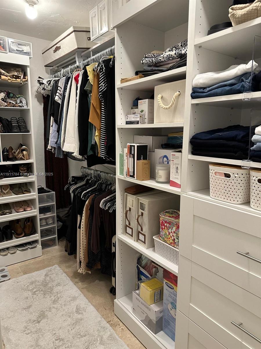 NOB HILL ESTATES 1 SEC - Residential