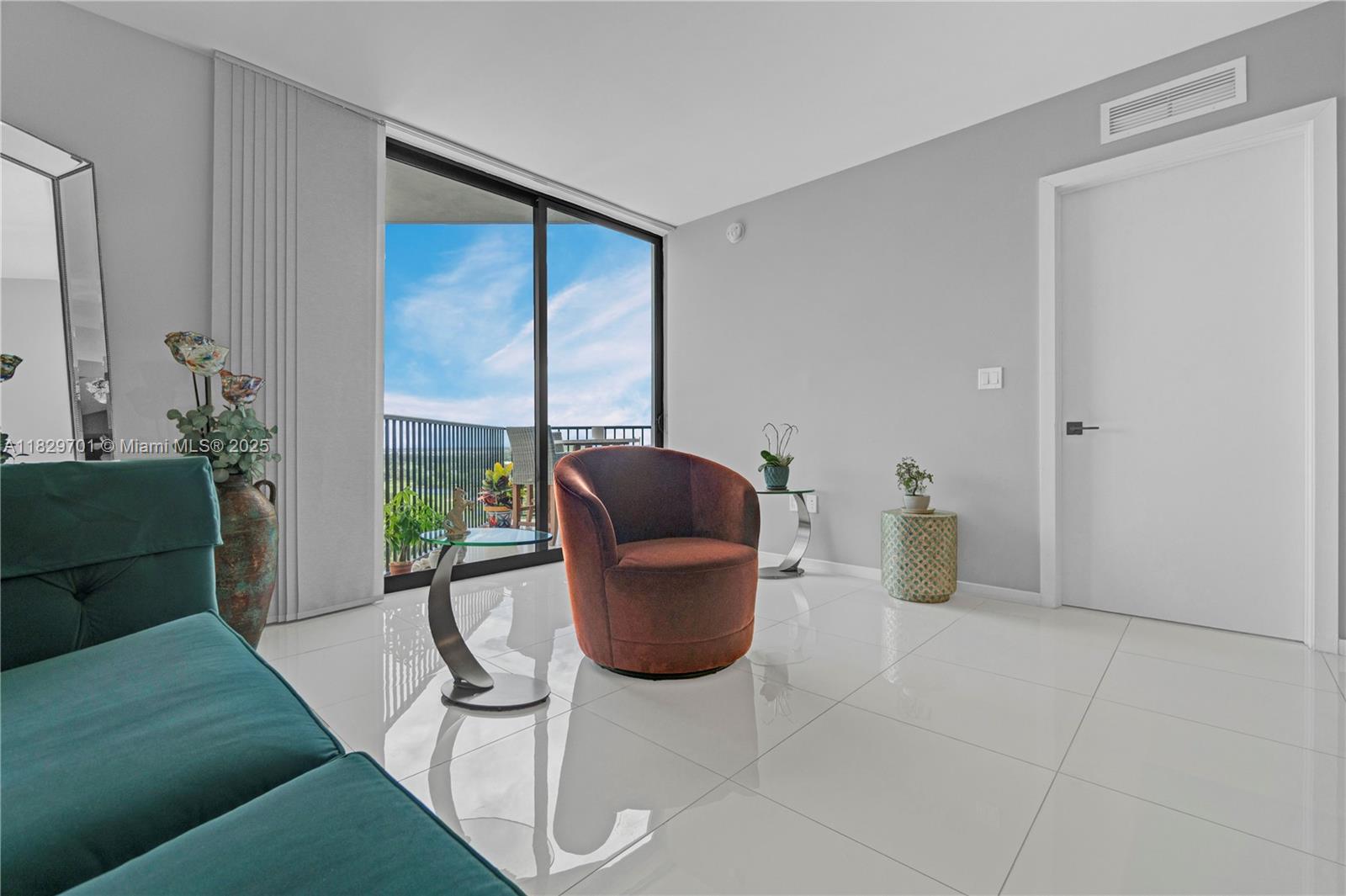 5252 PASEO CONDO - Residential