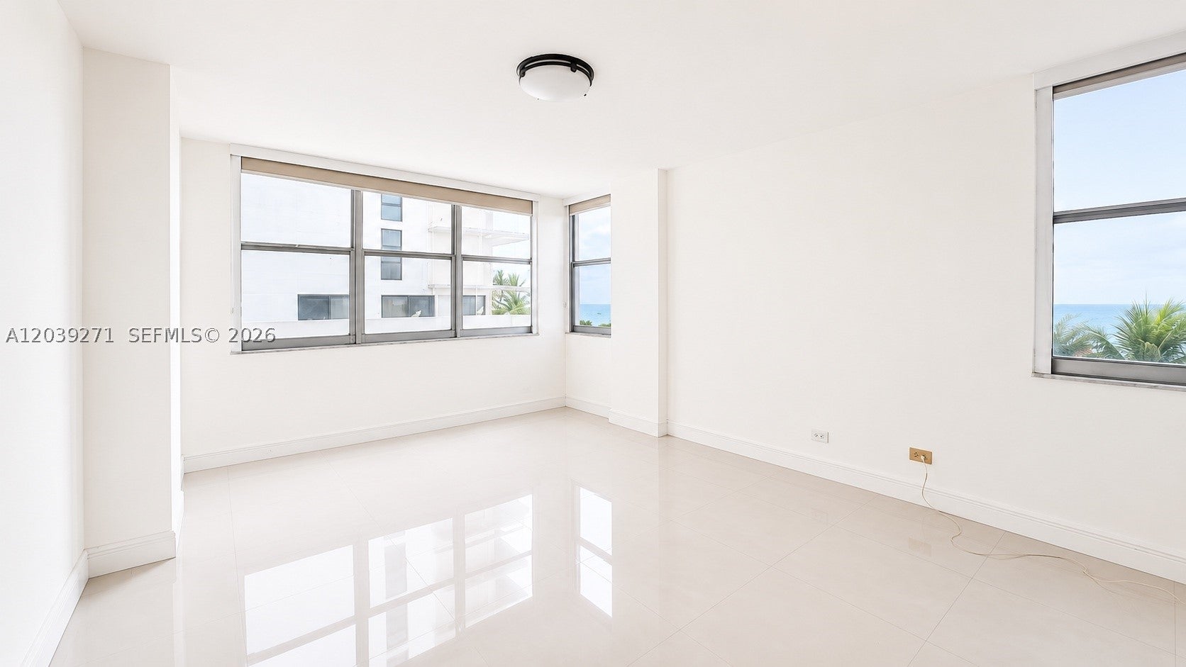 6039 Collins Ave 401