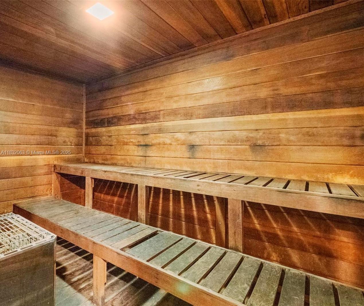 AVENTURA ELDORADO CONDO - Residential