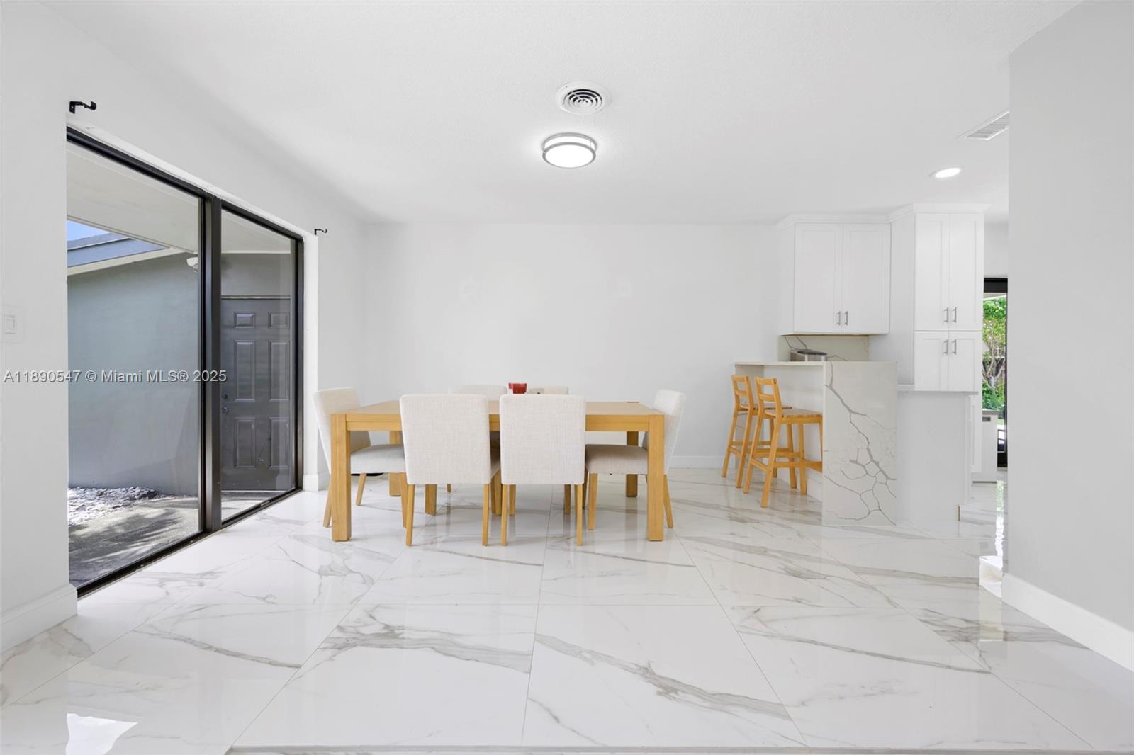SKY LAKE - Residential Lease