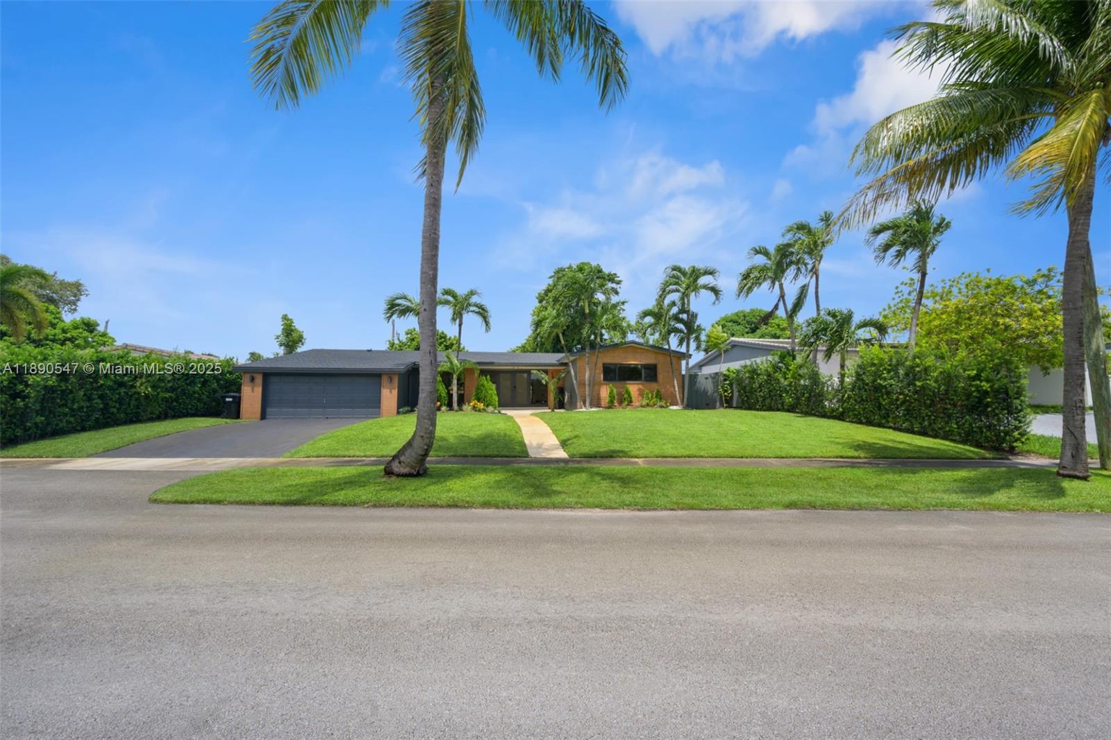 SKY LAKE - Residential Lease