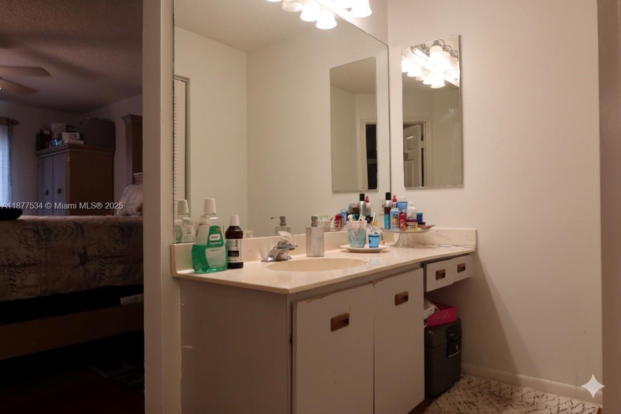 LAKESIDE SOUTH - Residential