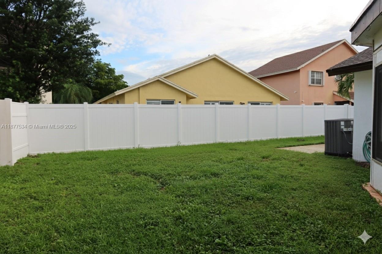 LAKESIDE SOUTH - Residential