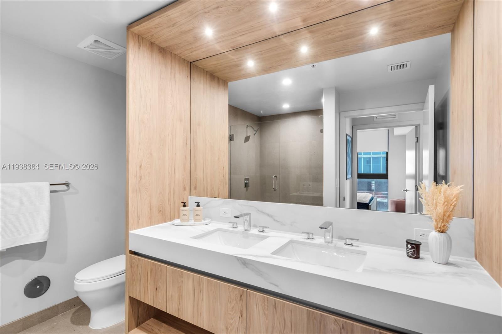 The Crosby Unit 1607 - Residential