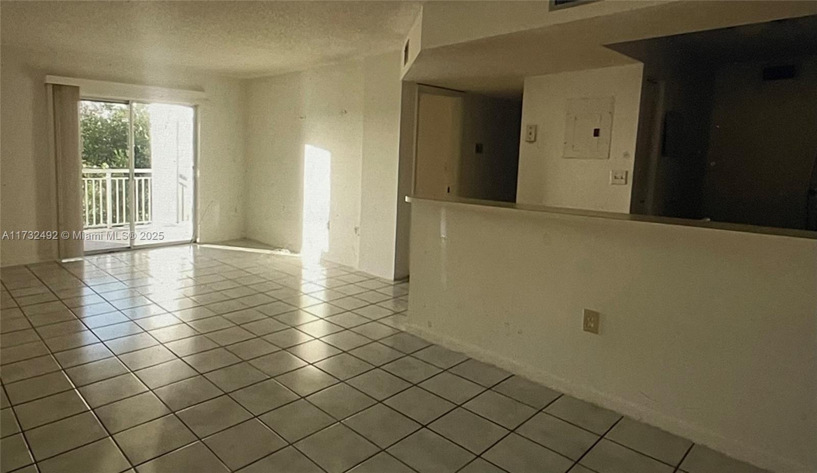 8580 Sw 212th St 301, Cutler Bay, Miami-Dade County, Florida - 2 Bedrooms  
2 Bathrooms - 