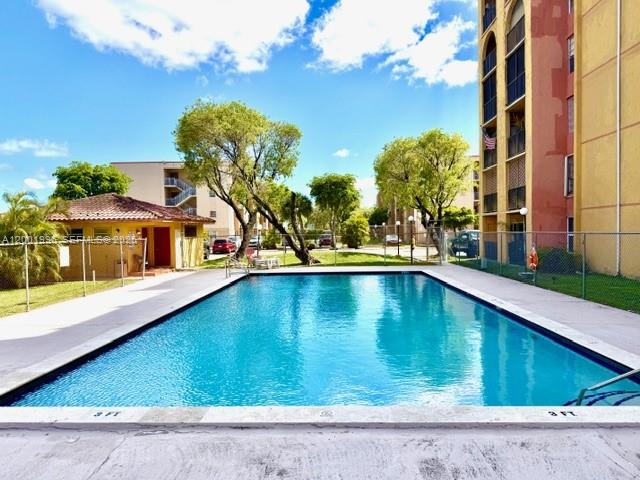 SUNSET VILLAS NO 3 CONDO- - Residential Lease