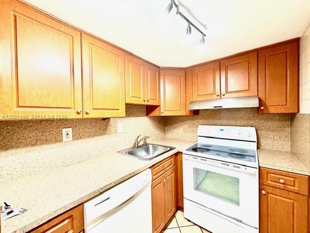 SUNSET VILLAS NO 3 CONDO- - Residential Lease