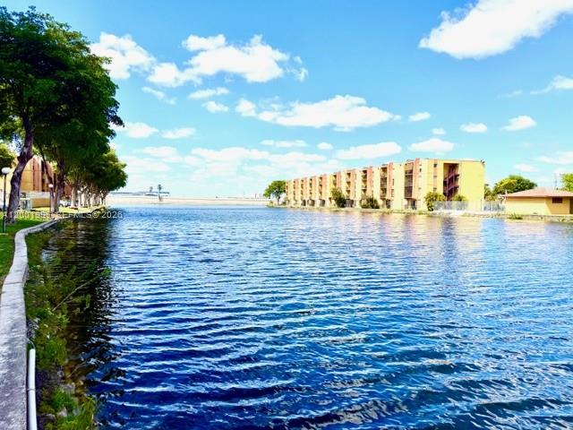 SUNSET VILLAS NO 3 CONDO- - Residential Lease