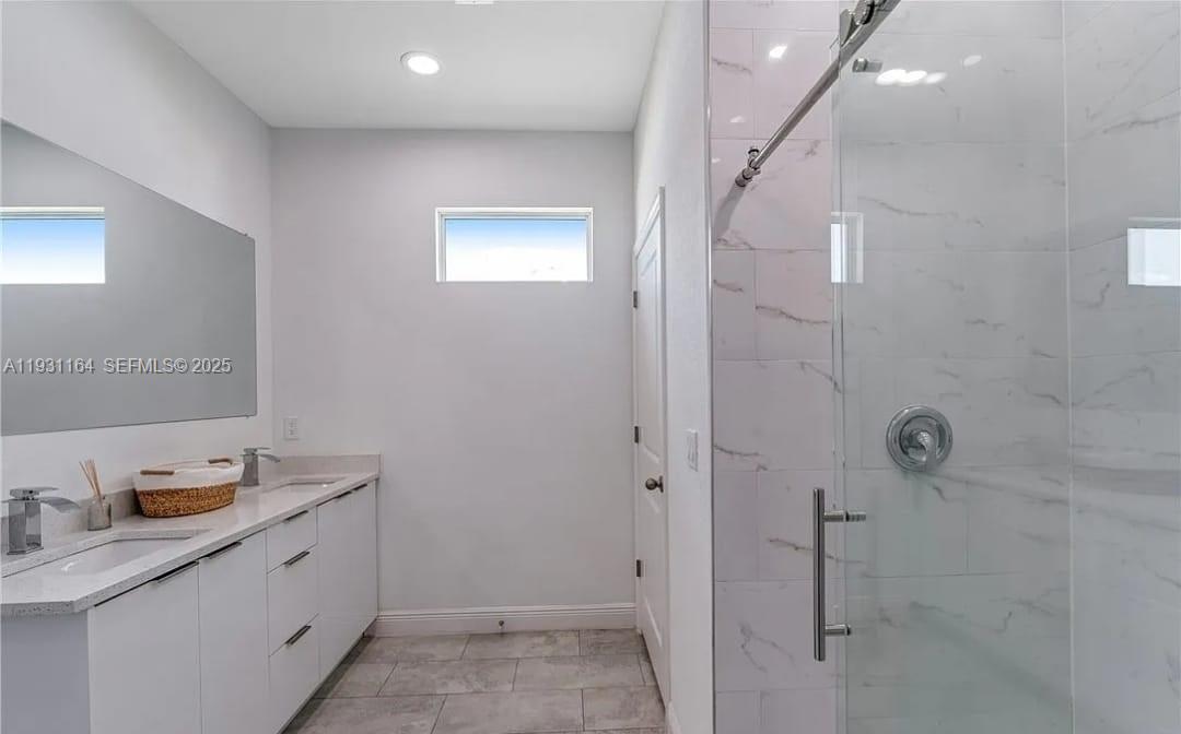 PORT LABEL - Residential