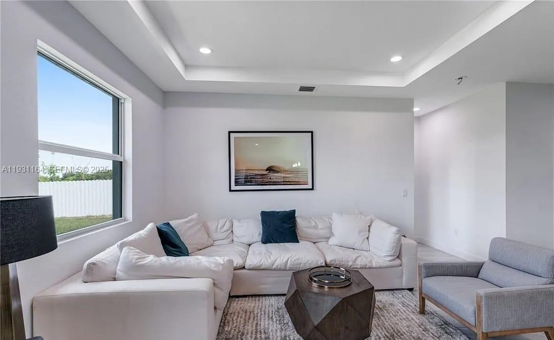 PORT LABEL - Residential