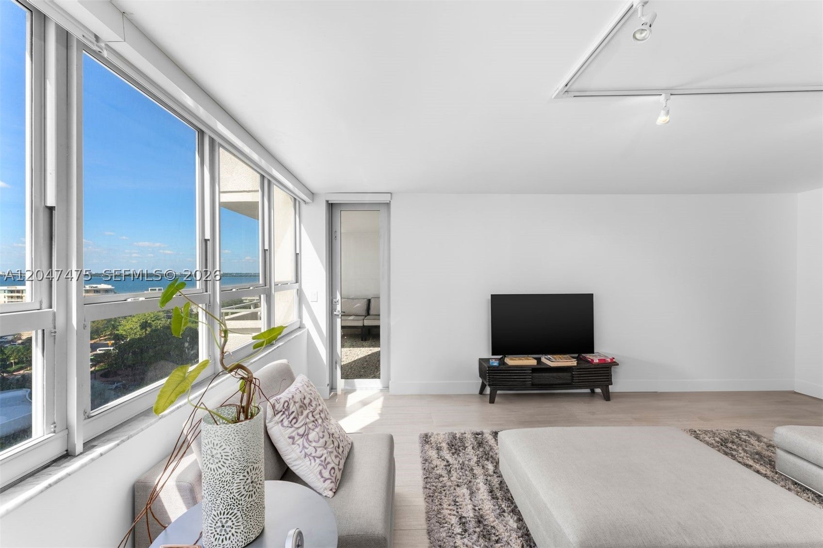 11 Island Ave 1009