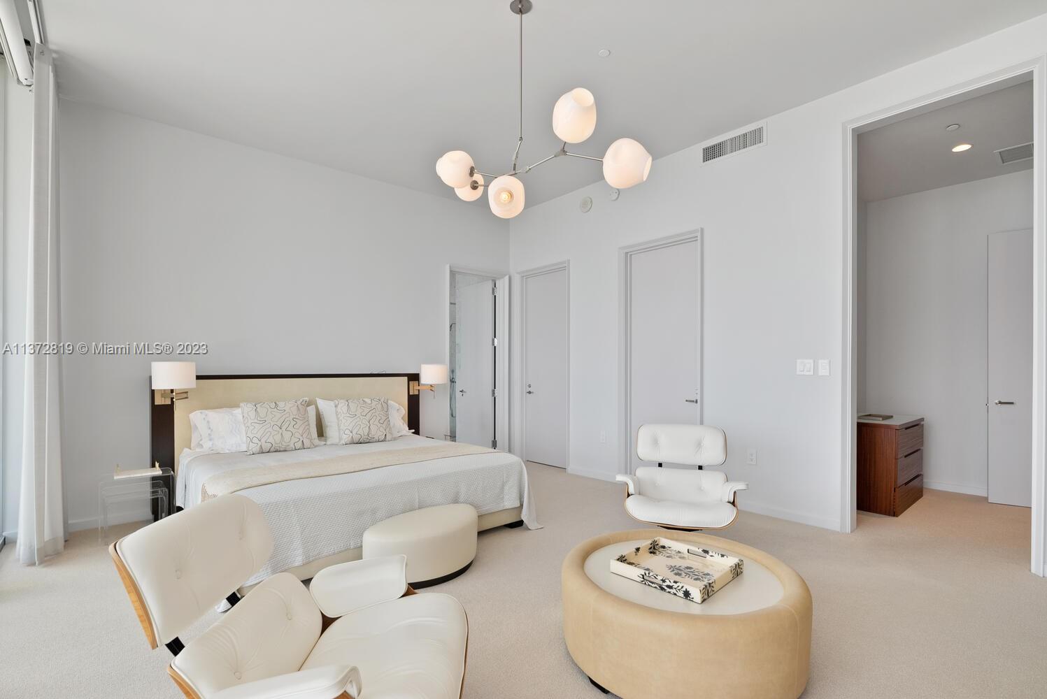 DINNER KEY - Residential