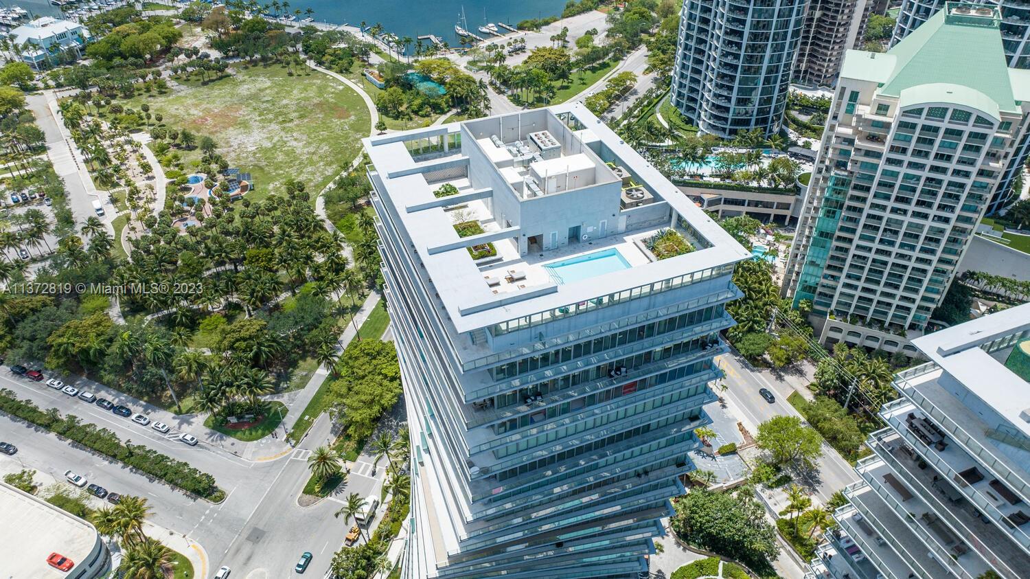 DINNER KEY - Residential