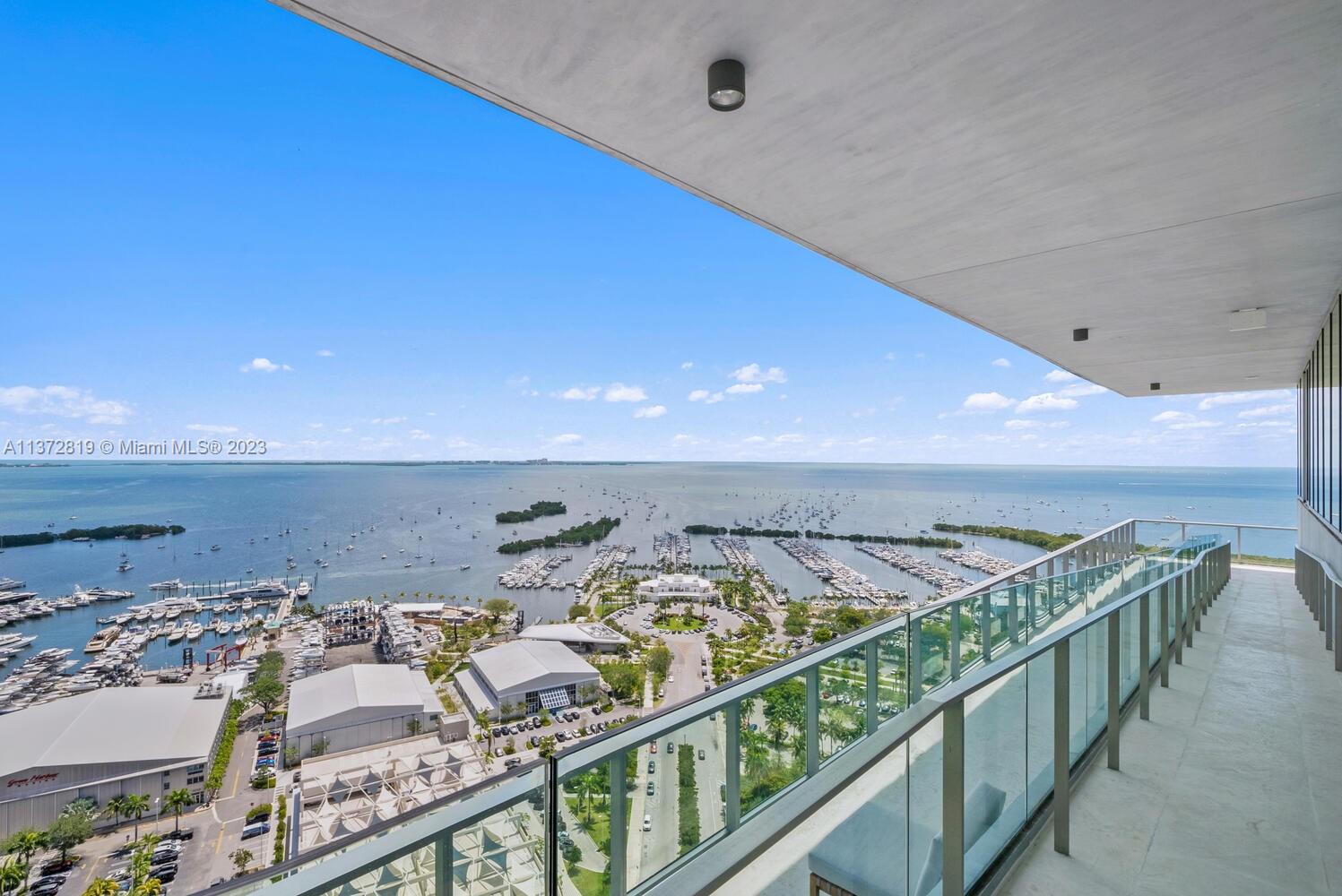 DINNER KEY - Residential