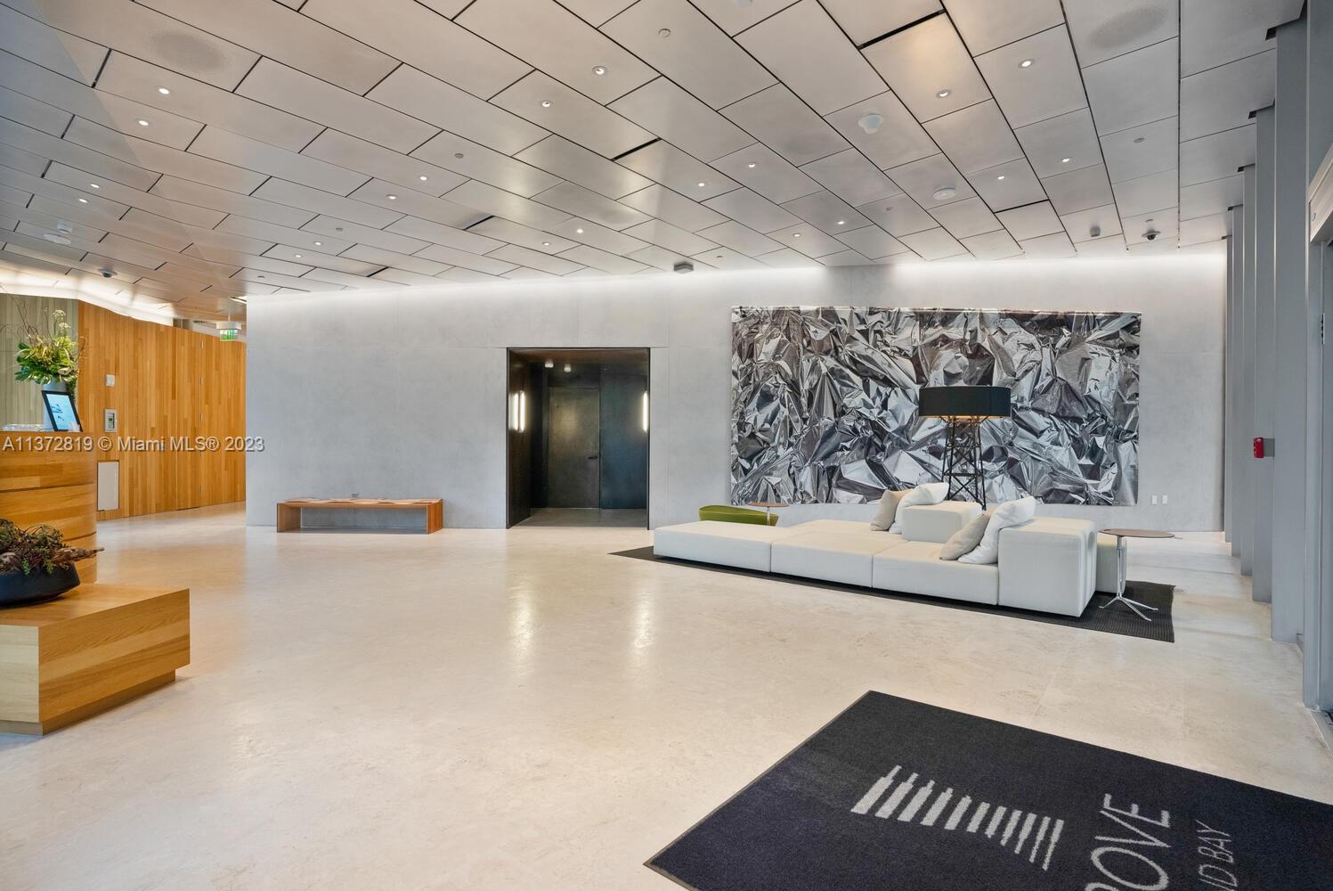 DINNER KEY - Residential