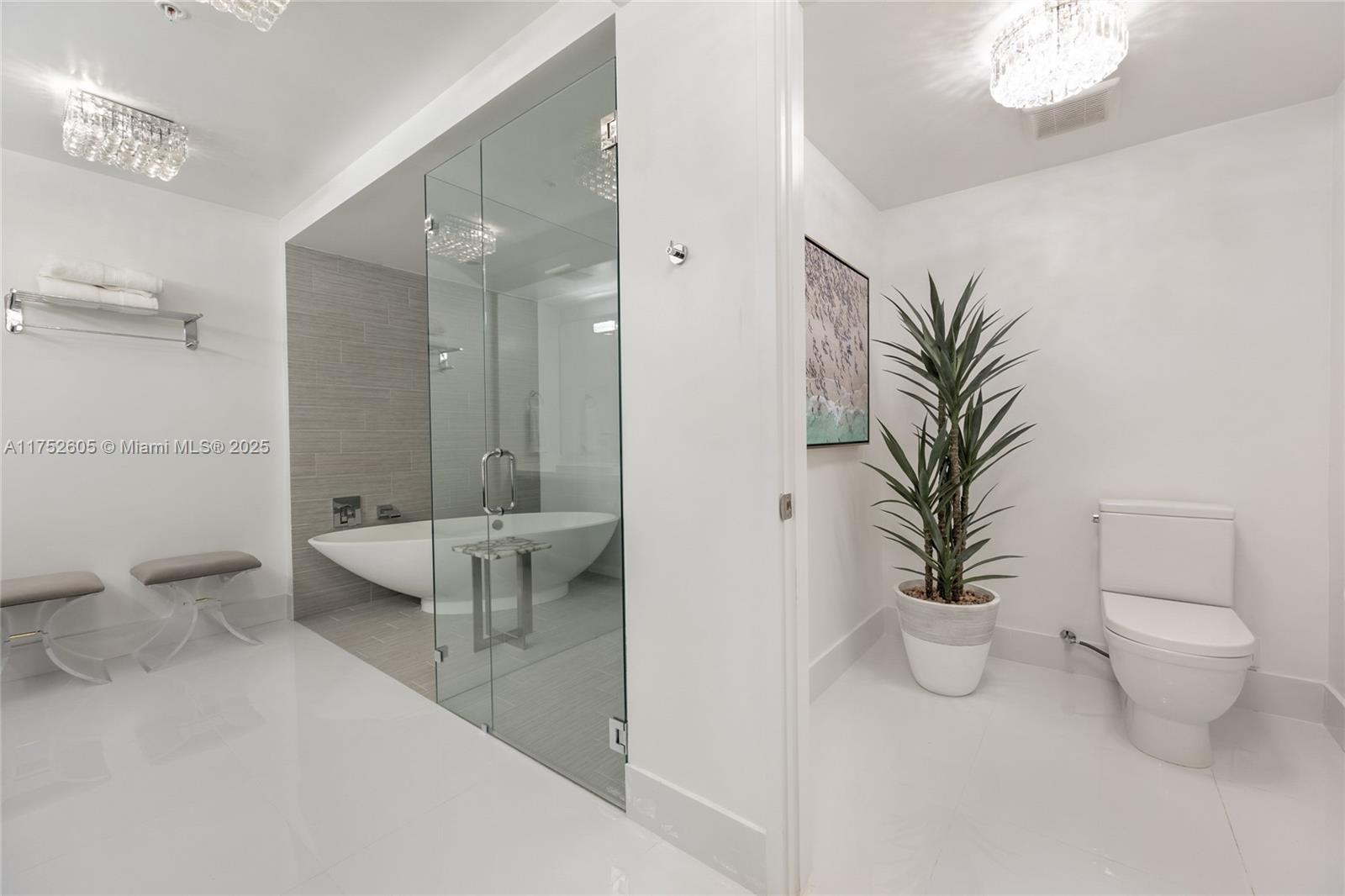 PARQUE TOWERS CONDO - Residential