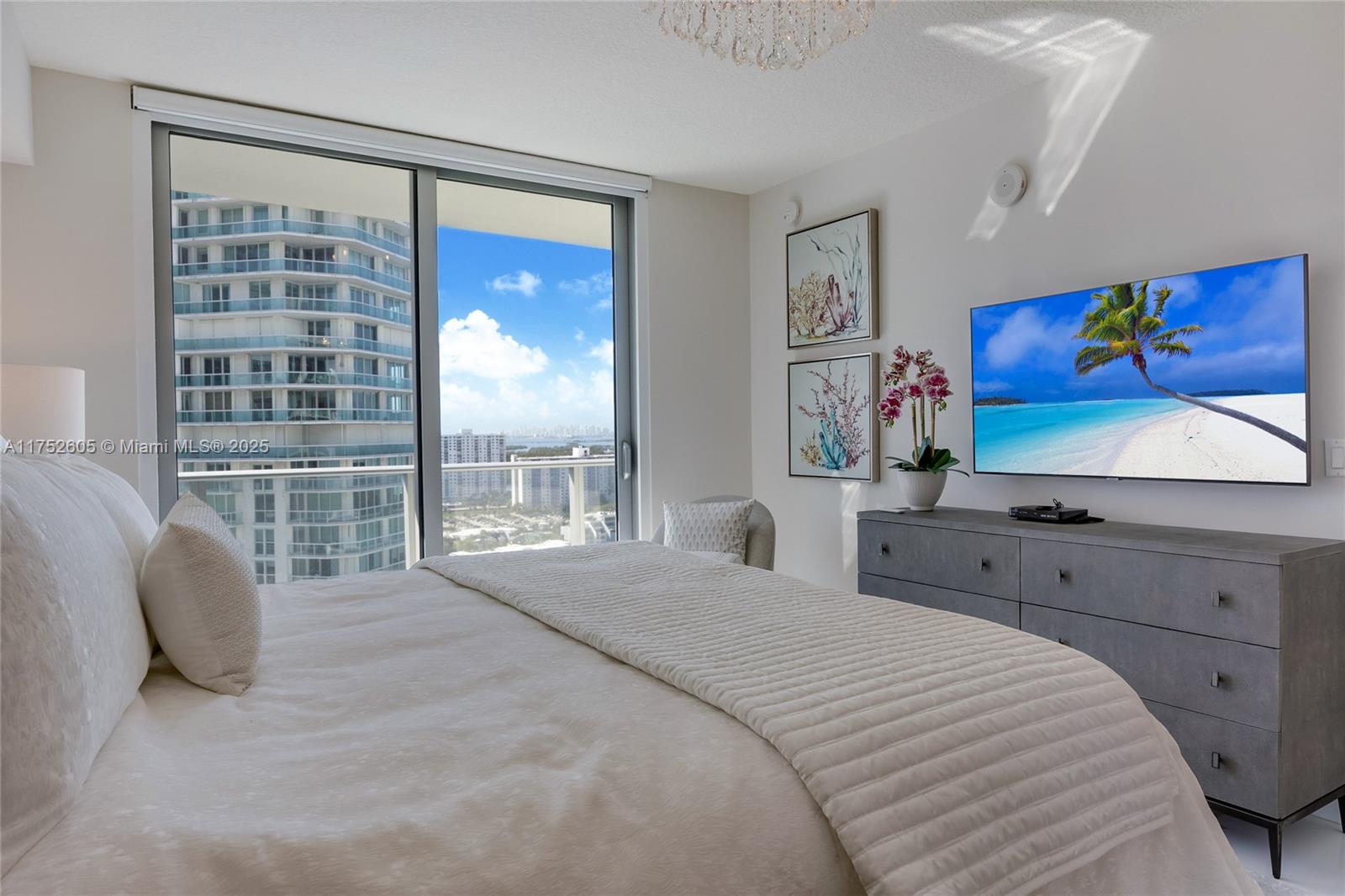 PARQUE TOWERS CONDO - Residential