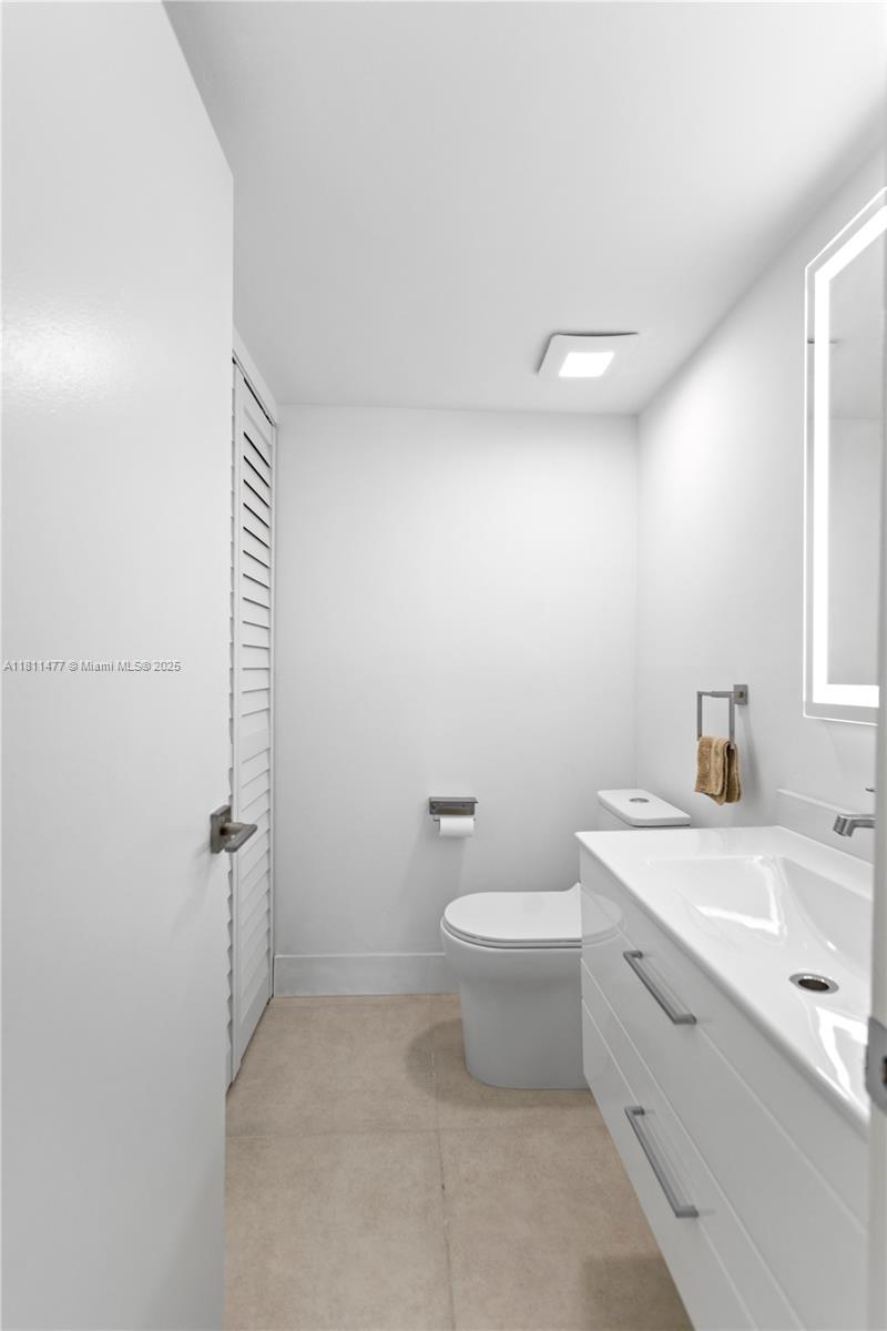LAKE VIEW OF CALIF CLUB C - Residential Lease