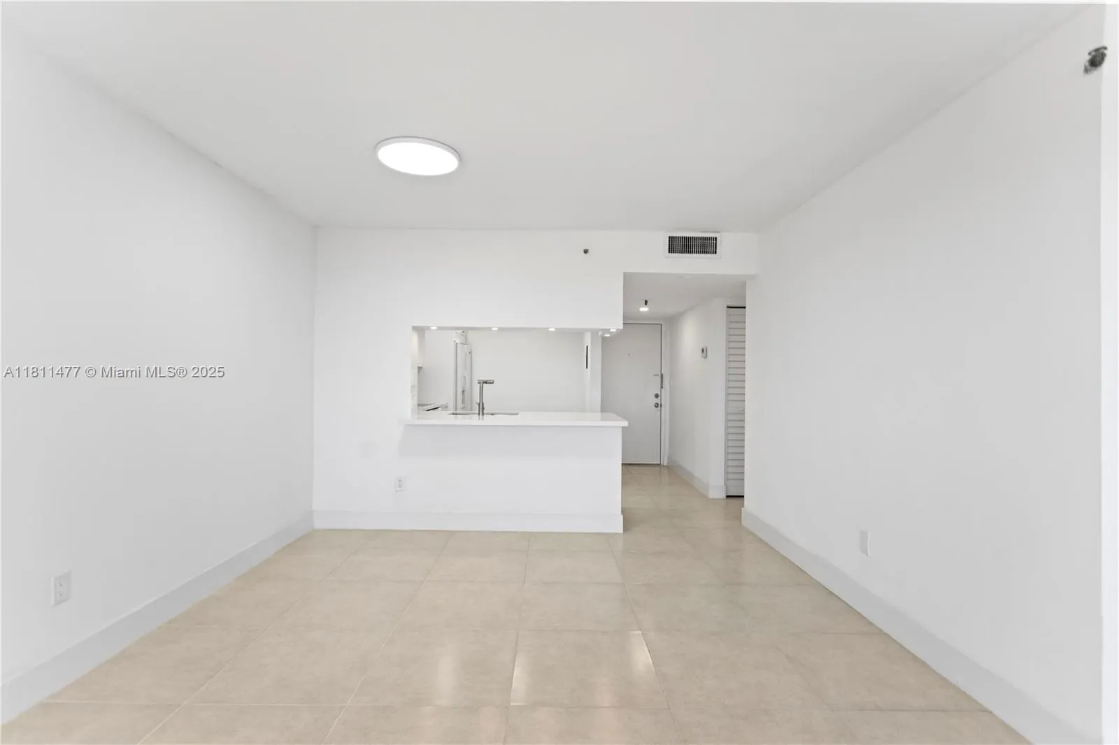 Miami, Florida 33179, United States, 1 Bedroom Bedrooms, ,2 BathroomsBathrooms,Residential,Active,140039