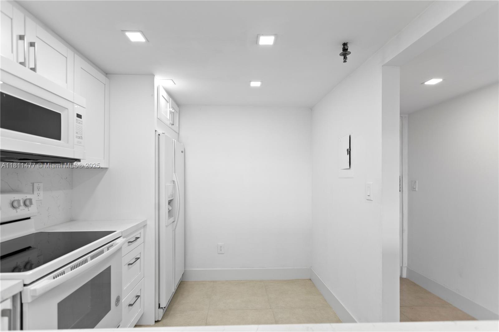 LAKE VIEW OF CALIF CLUB C - Residential Lease