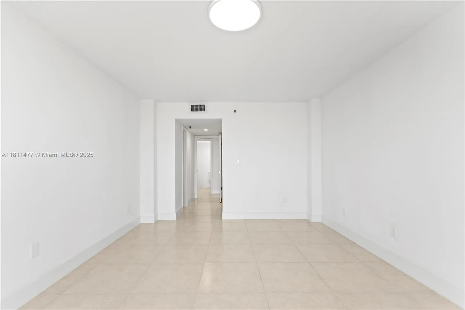 Miami, Florida 33179, United States, 1 Bedroom Bedrooms, ,2 BathroomsBathrooms,Residential,Active,140039