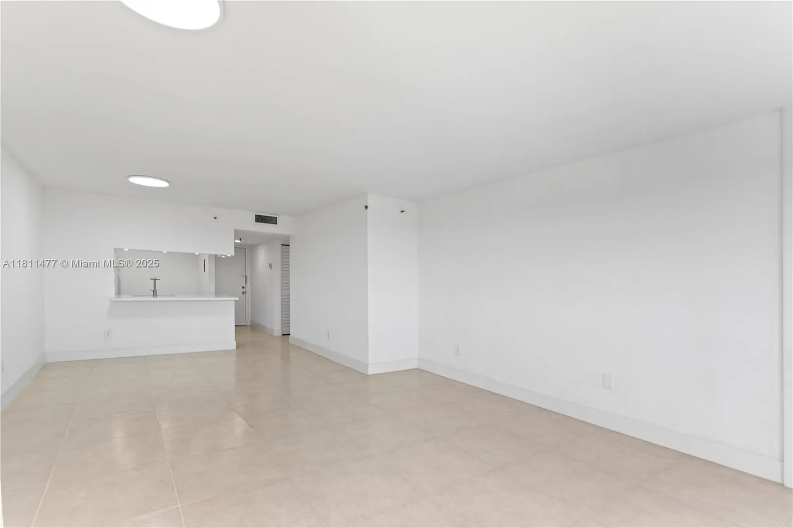 Miami, Florida 33179, United States, 1 Bedroom Bedrooms, ,2 BathroomsBathrooms,Residential,Active,140039