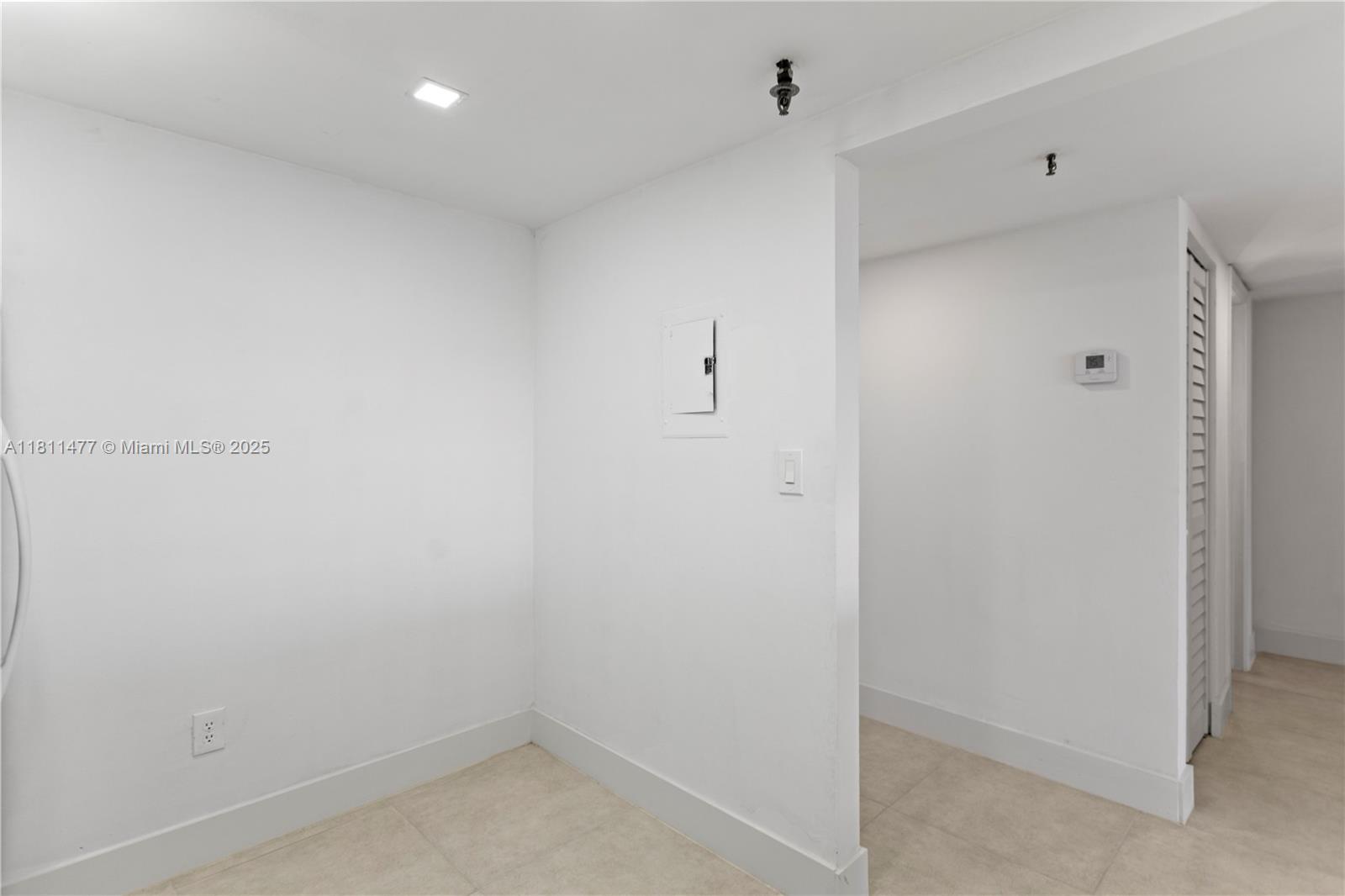 LAKE VIEW OF CALIF CLUB C - Residential Lease