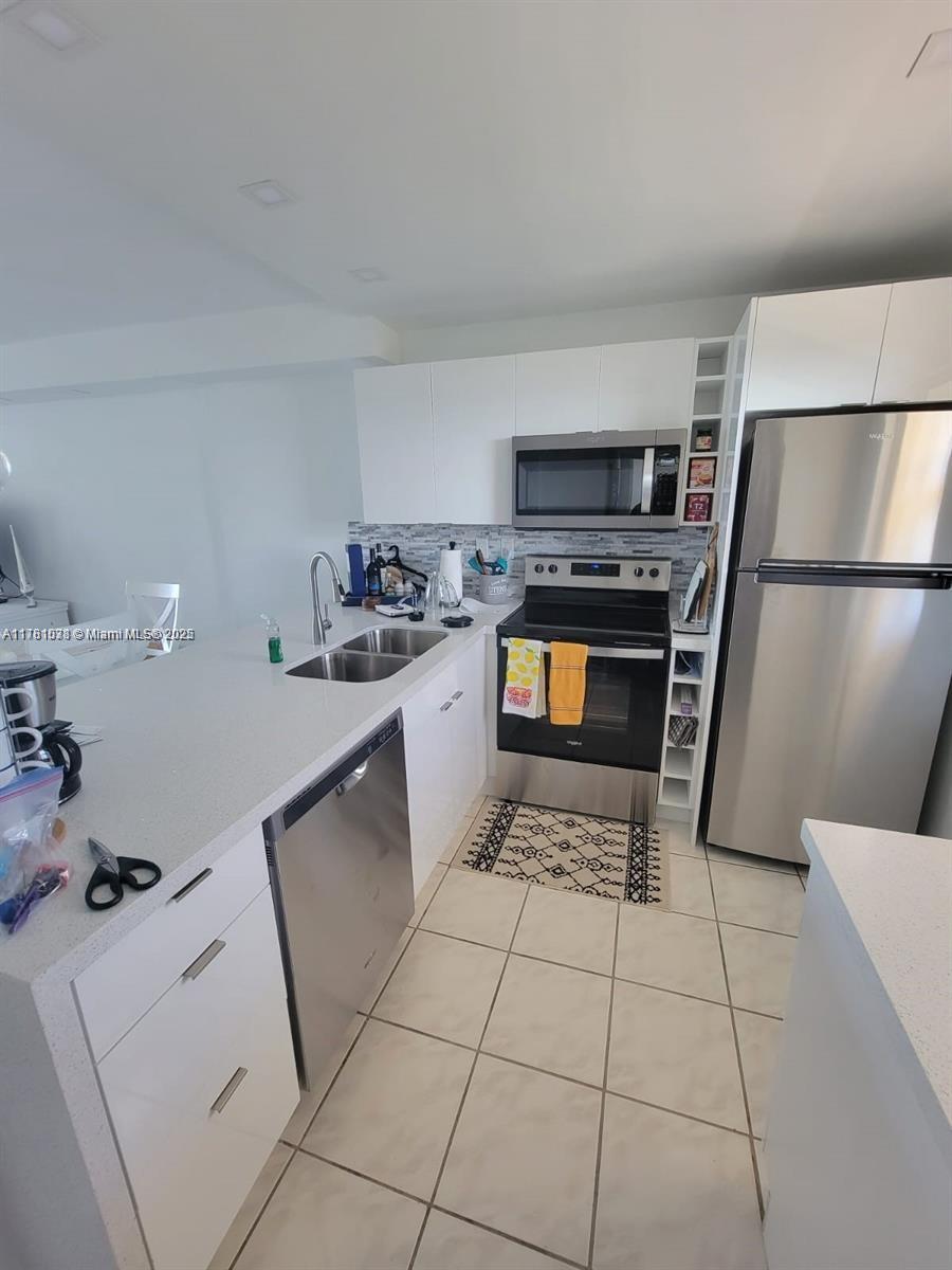 DELPHI TOWERS CONDO - Residential Lease