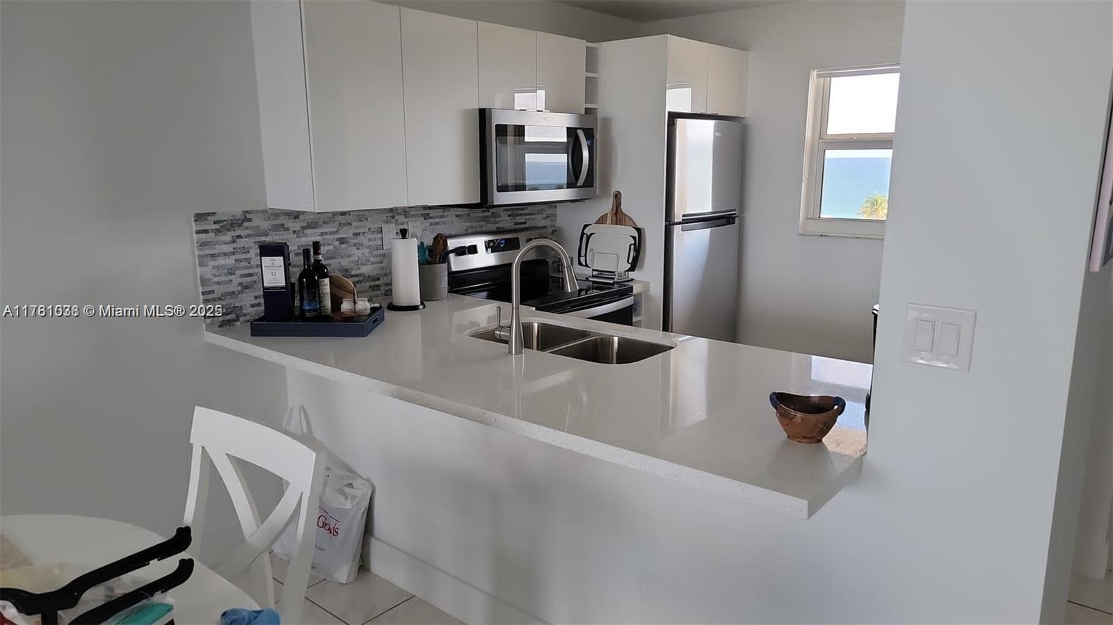 DELPHI TOWERS CONDO - Residential Lease