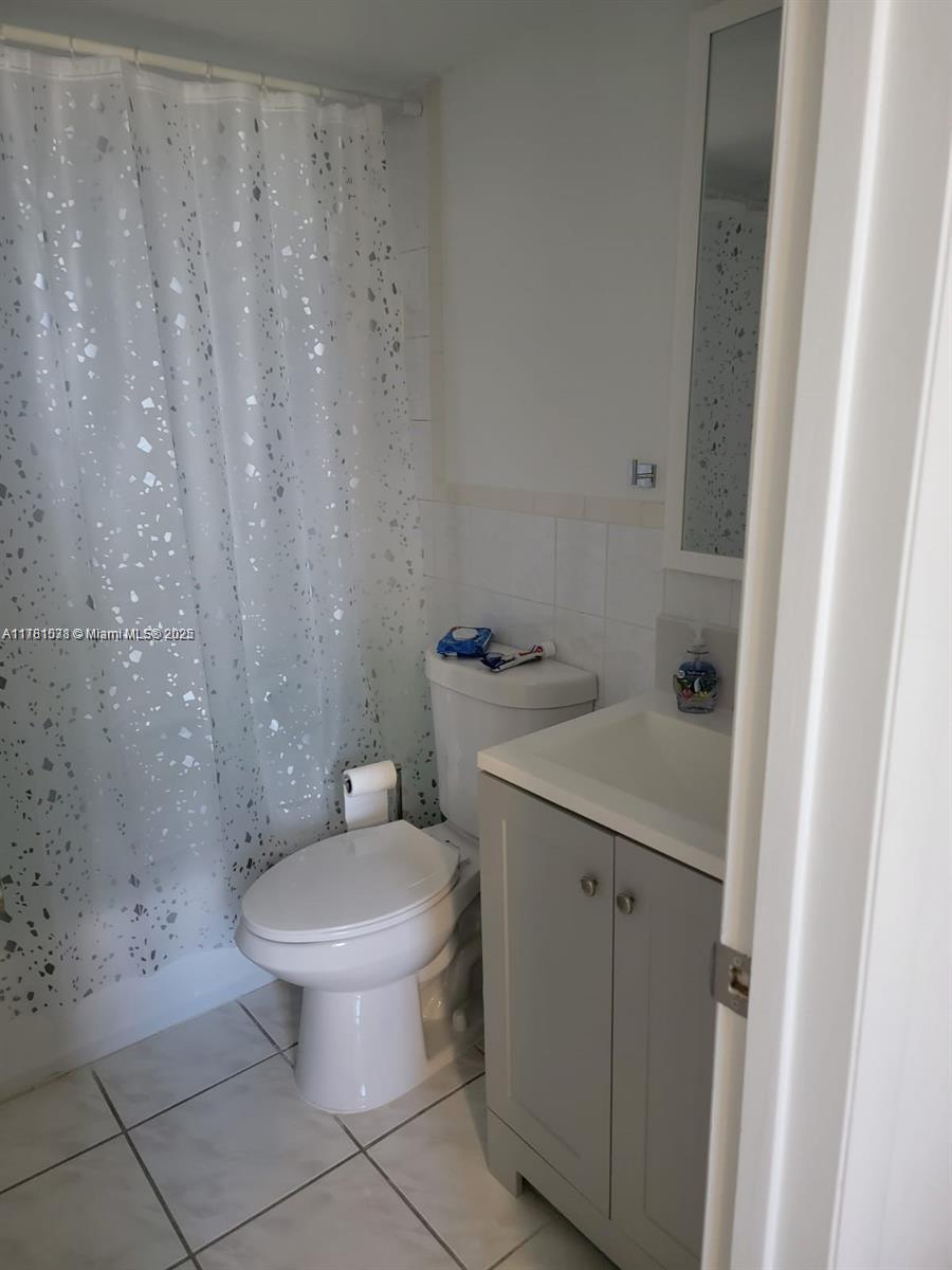 DELPHI TOWERS CONDO - Residential Lease