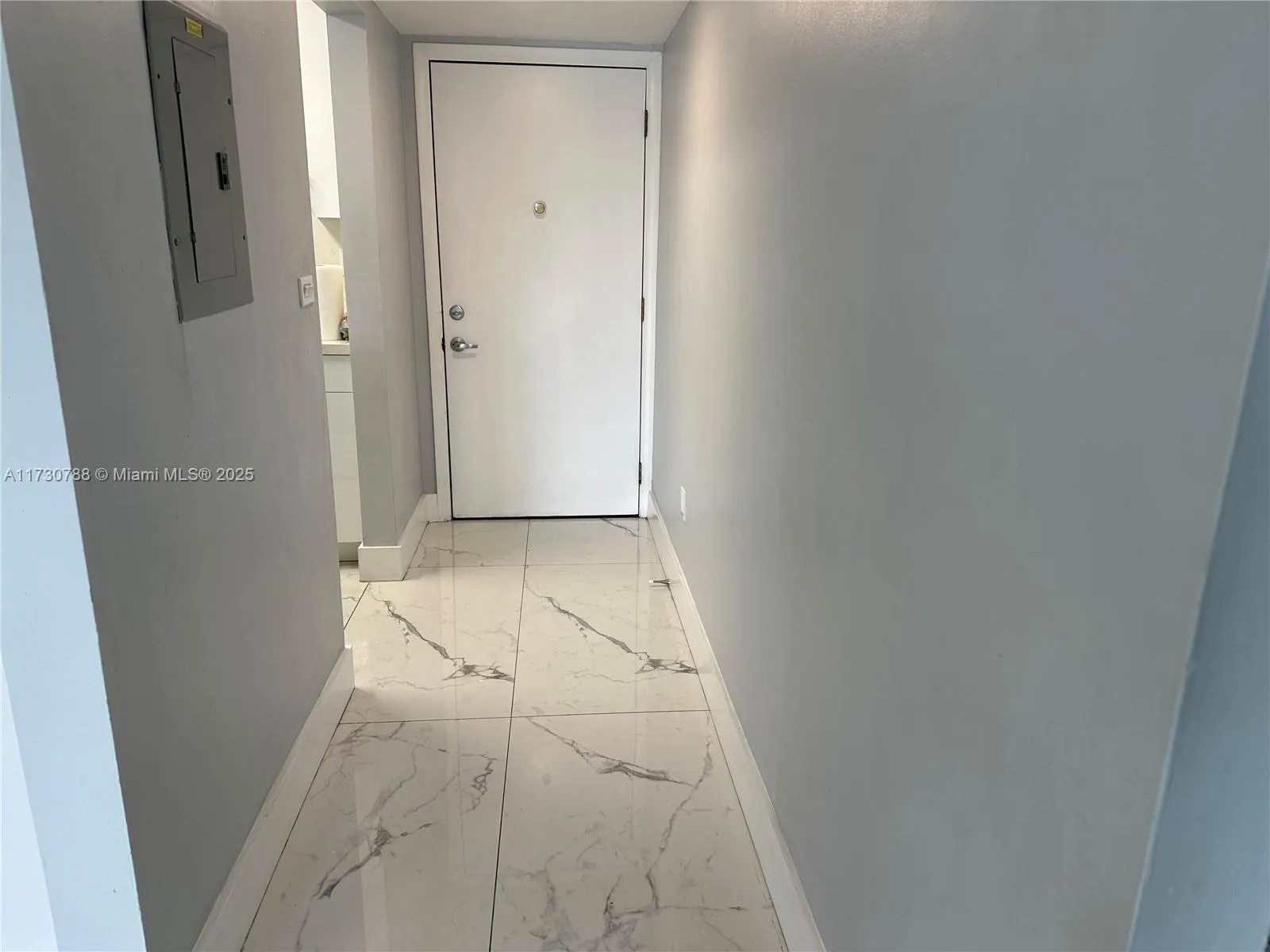 Miami, Florida 33130, United States, 2 Bedrooms Bedrooms, ,1 BathroomBathrooms,Residential,Active,14440