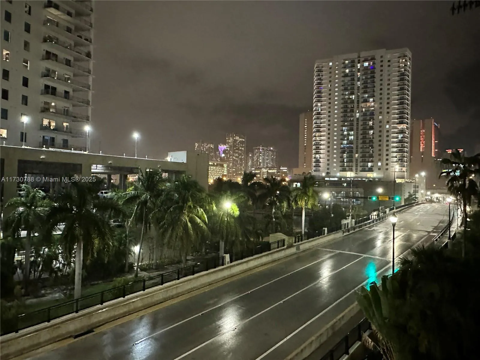 Miami, Florida 33130, United States, 2 Bedrooms Bedrooms, ,1 BathroomBathrooms,Residential,Active,14440