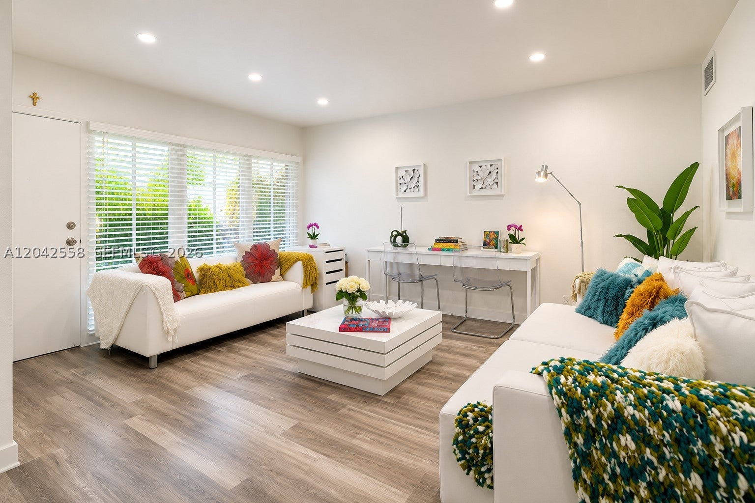 35 Edgewater Dr 107