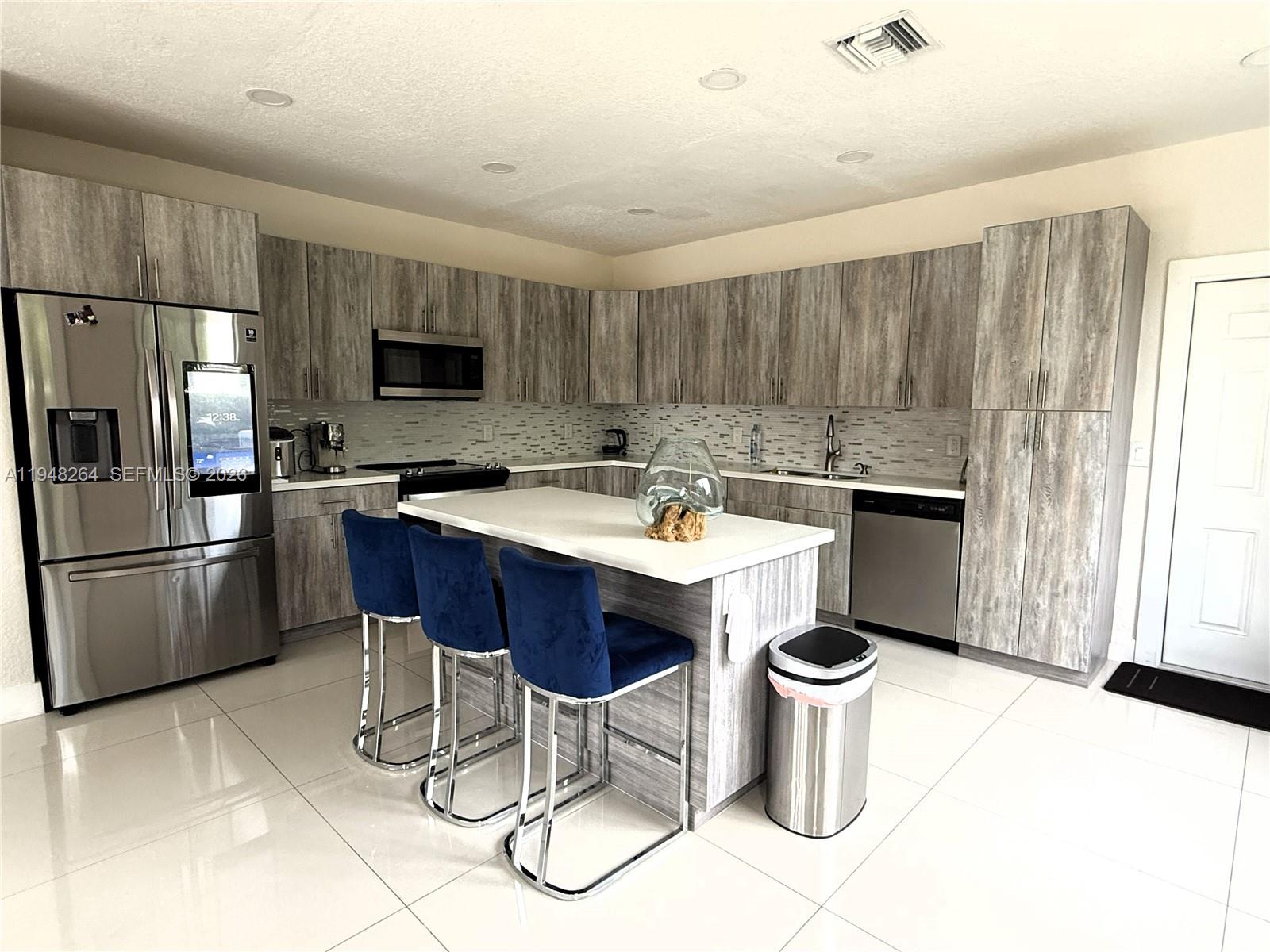 KARINA ESTATES - Residential