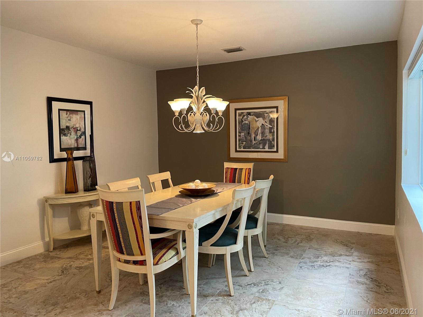 IMPERIAL ESTATES - Residential