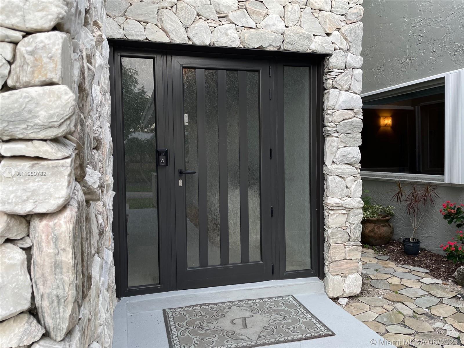 IMPERIAL ESTATES - Residential