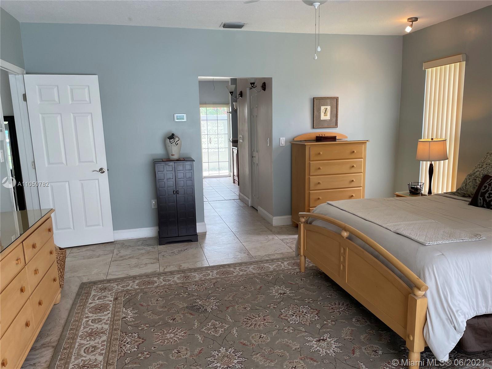 IMPERIAL ESTATES - Residential