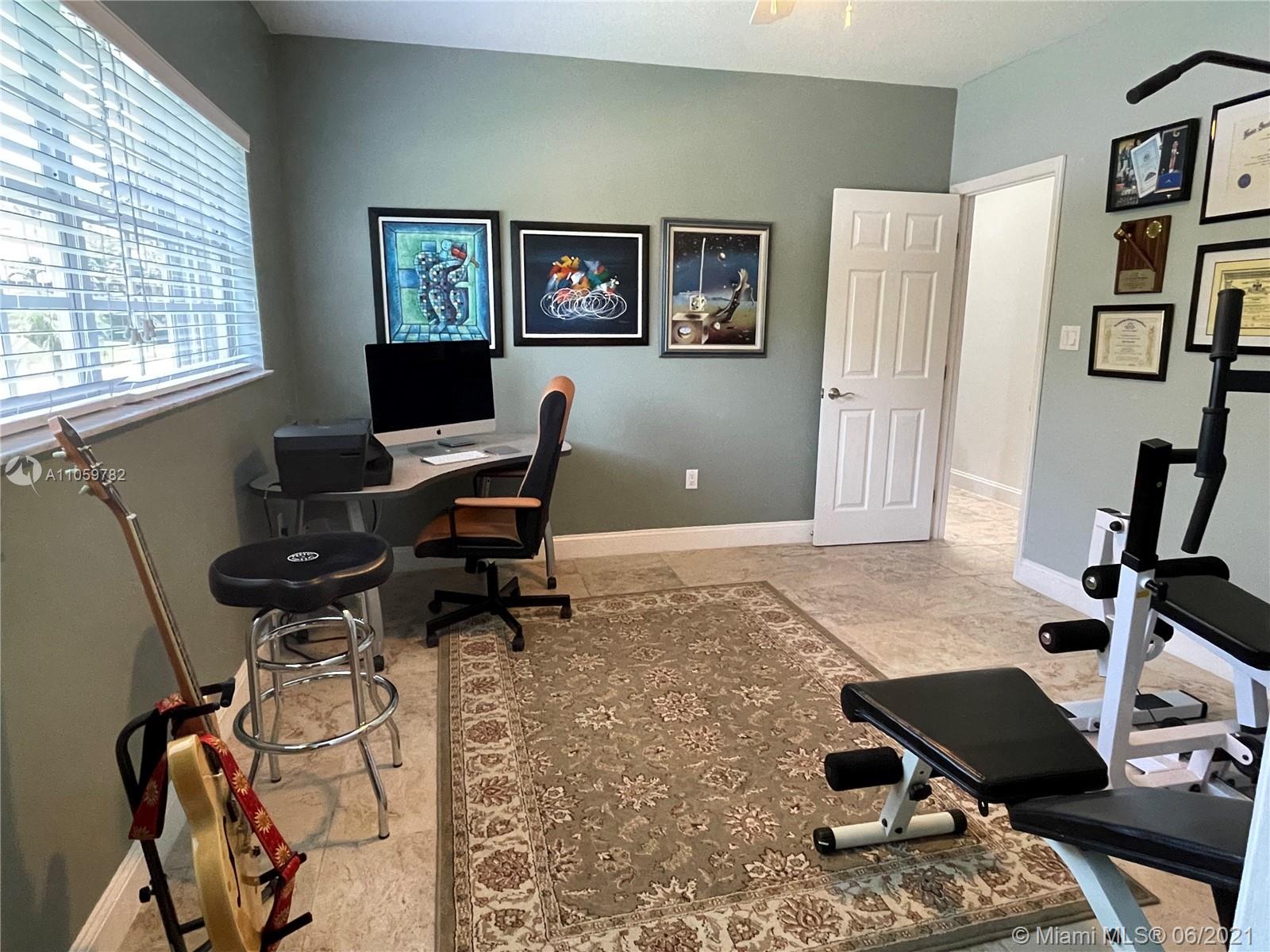 IMPERIAL ESTATES - Residential