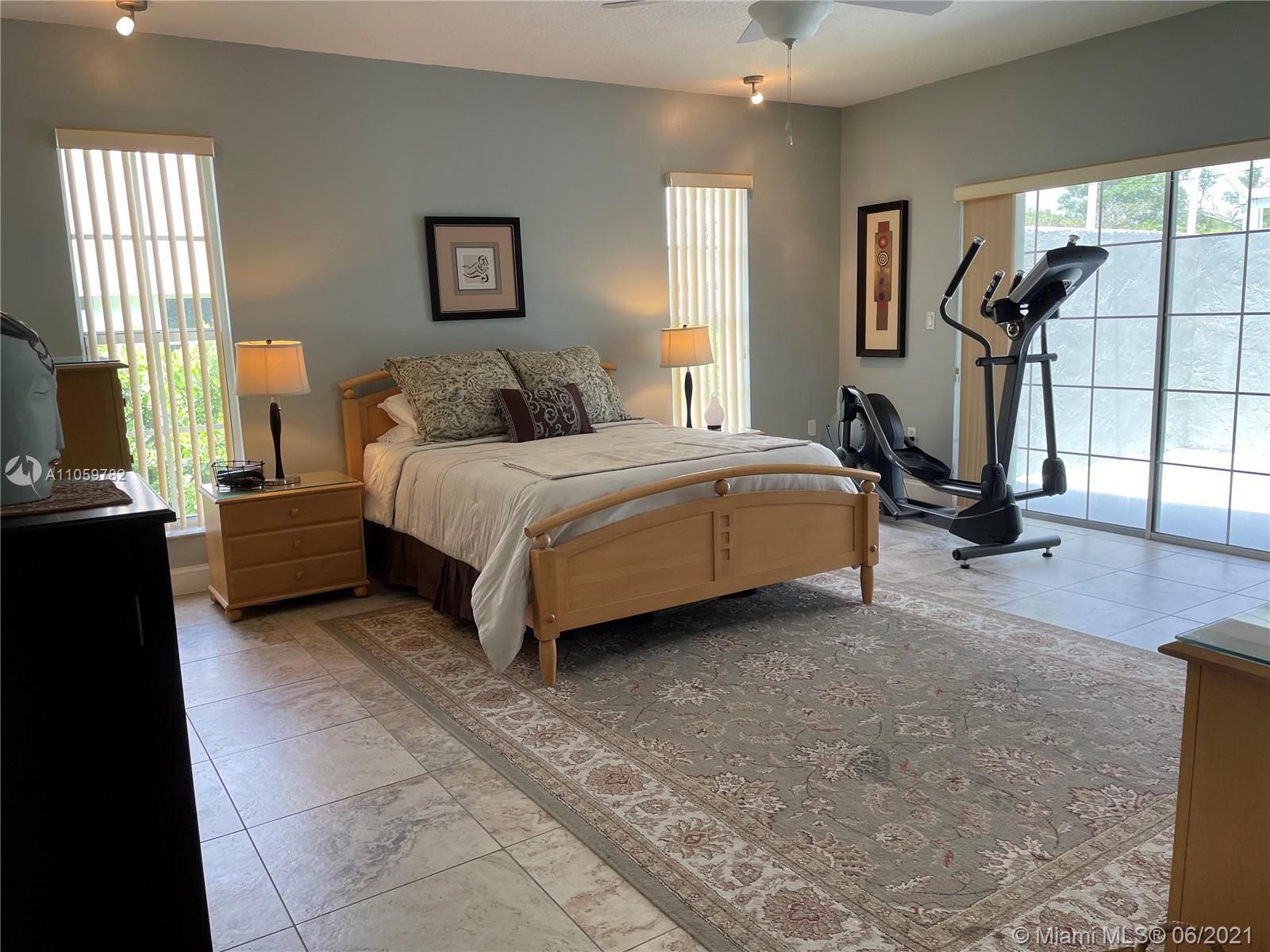 IMPERIAL ESTATES - Residential