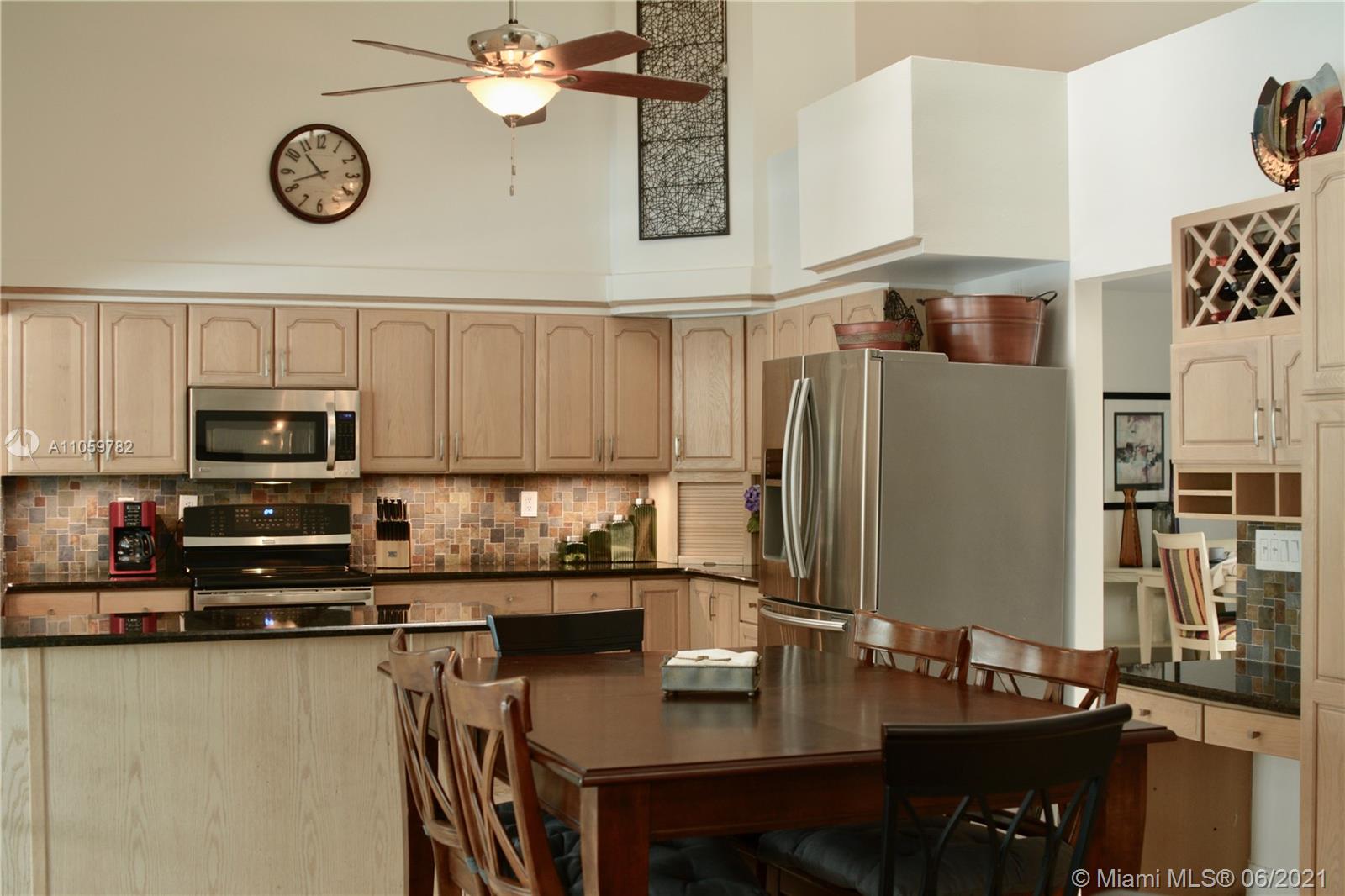 IMPERIAL ESTATES - Residential